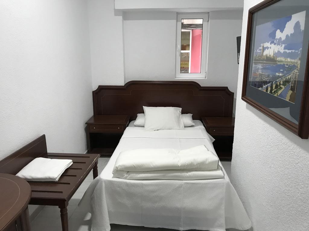 Hostal Lavapies 马德里 外观 照片