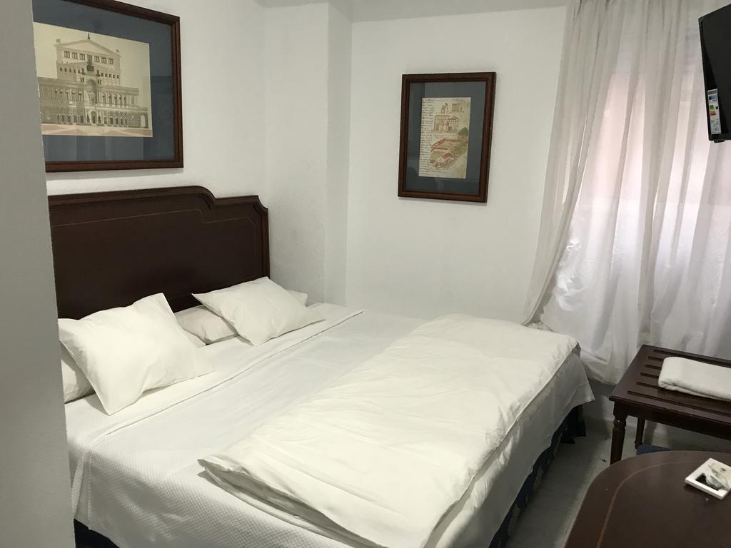 Hostal Lavapies 马德里 外观 照片