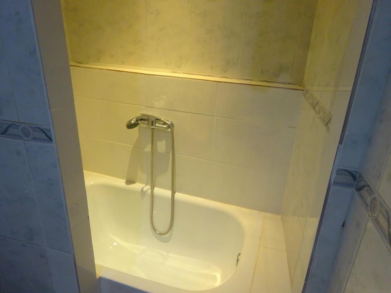 Hostal Lavapies 马德里 外观 照片